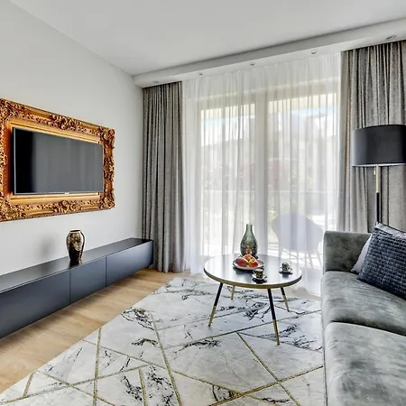 Aleja Gold - Acco Rent